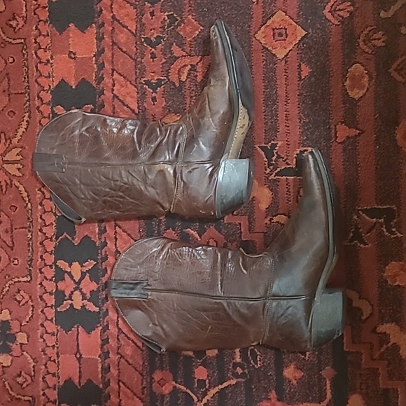 VINTAGE DISTRESSED BROWN COWBOY BOOTS - Picture 4 of 12